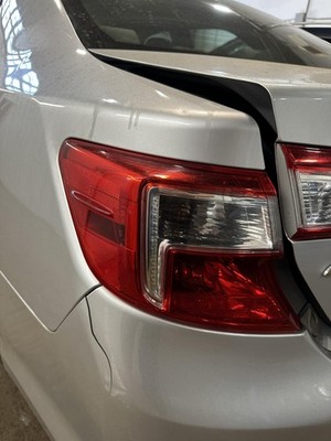 12 13 14 TOYOTA CAMRY Tail Light Lamp Driver Left