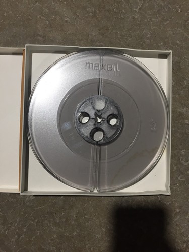 MAXELL 7 INCH TAKE UP PLASTIC REEL W/ MR7 BOX