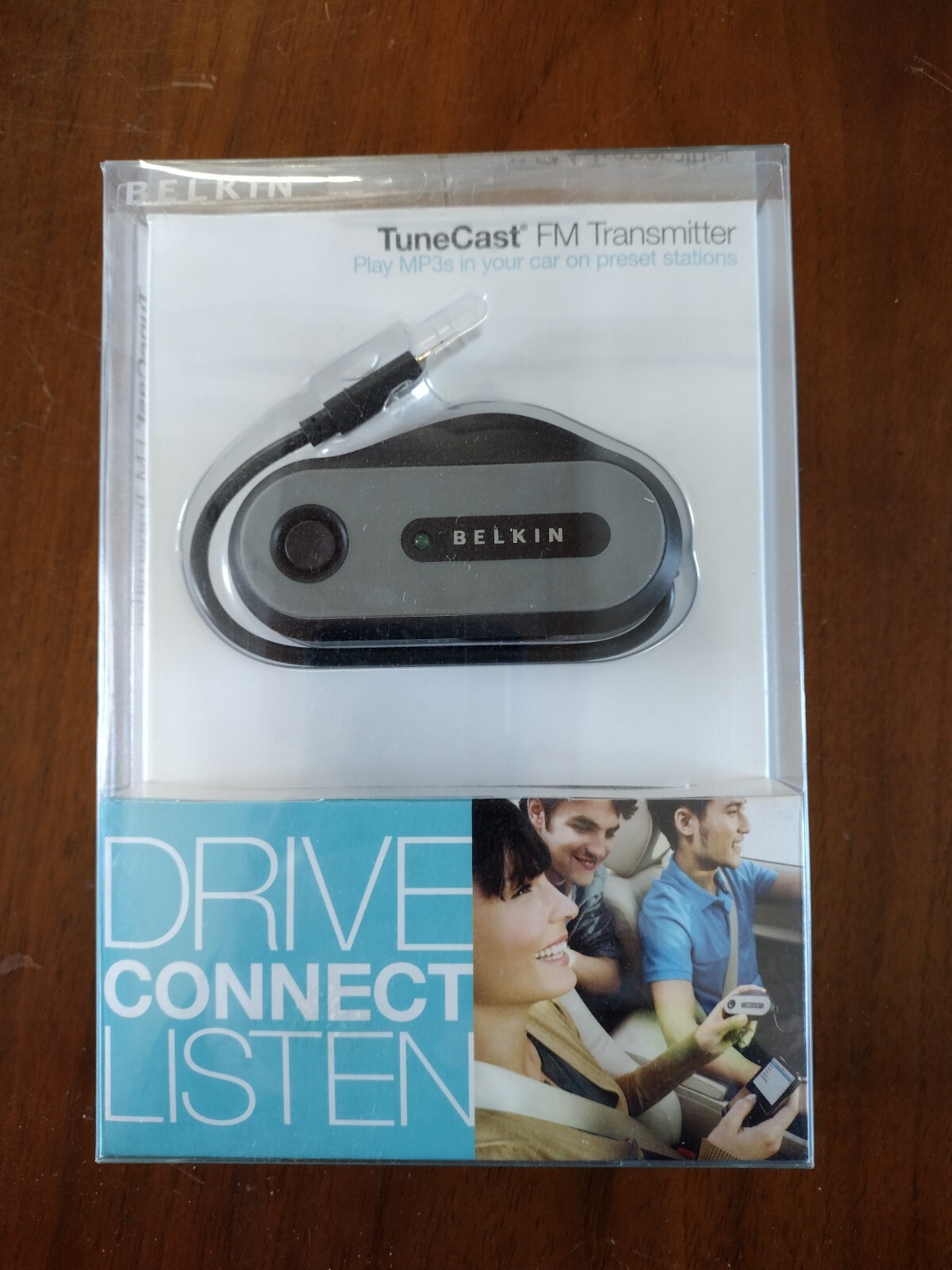 Belkin FM TRANSMITTER TuneCast F8V367 Phone/MP3 Through Car 