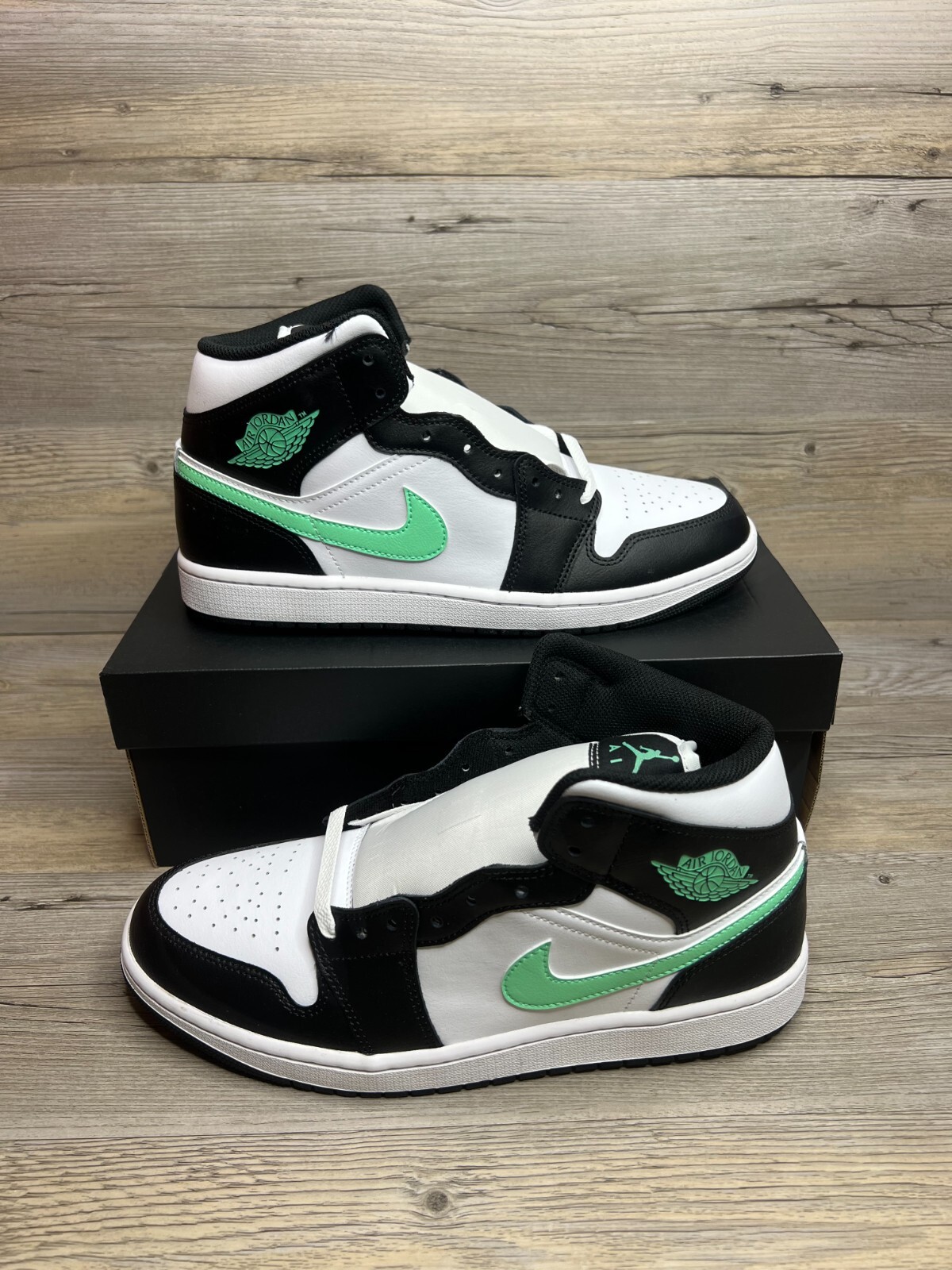 Nike Air Jordan 1 Mid Mens Size 13 White Black Green Glow