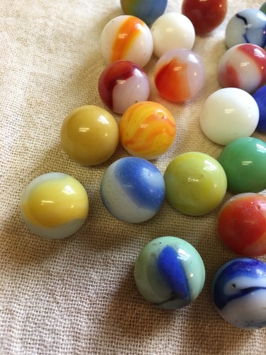 LOT OF 37 ASSORTED VINTAGE MARBLES APPRX 1/2-5/8