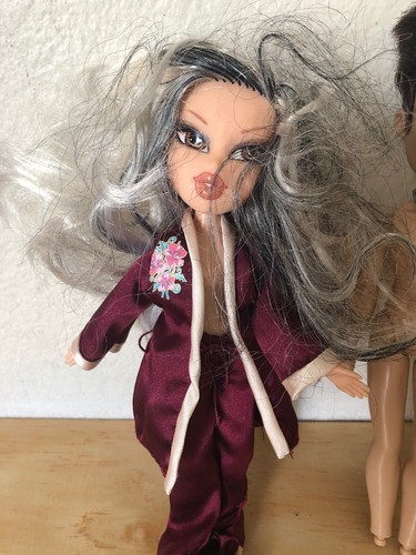 Lot Of 3 Bratz Doll misc