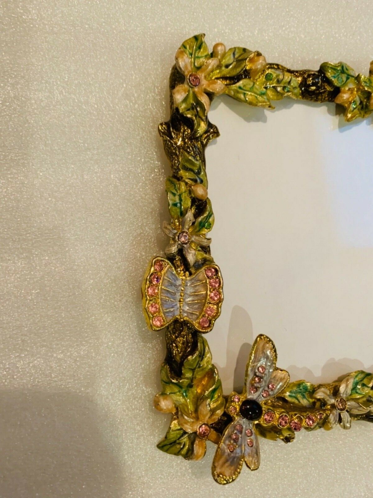 ARGENTO SC 4 X 6 sculpted frame Swarovski crystals enamel gold tone  PERFECT!