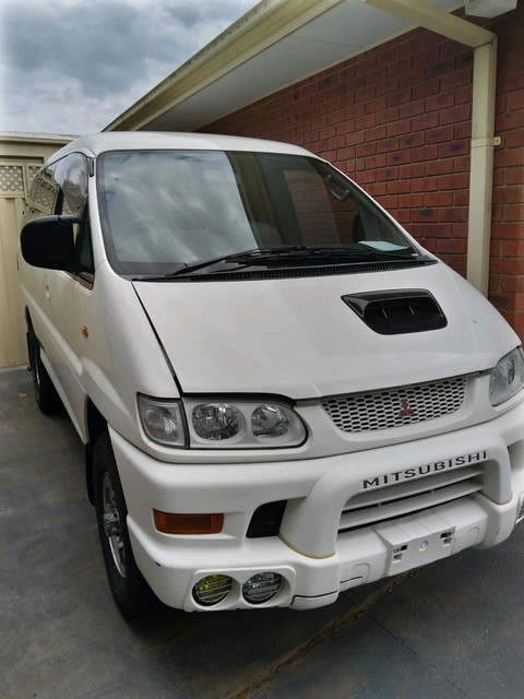 Mitsubishi delica 1999