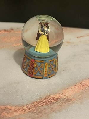 Disney Mini Snow Globe Snow White And Prince Charming 2.5 inches 2015