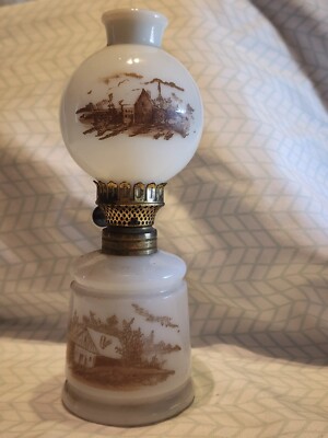 Antique Miniature Gone With The Wind Oil Lamp White Smith S1 Fig 339