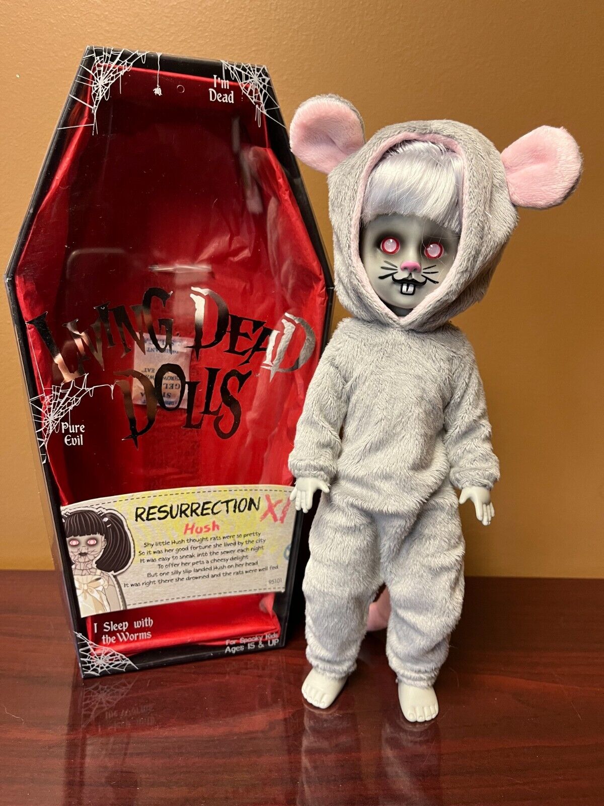 Living Dead Dolls Resurrection Variant Hush Rat Res Series Living Dead Dolls Resurrection Variant Hush Rat Res Series