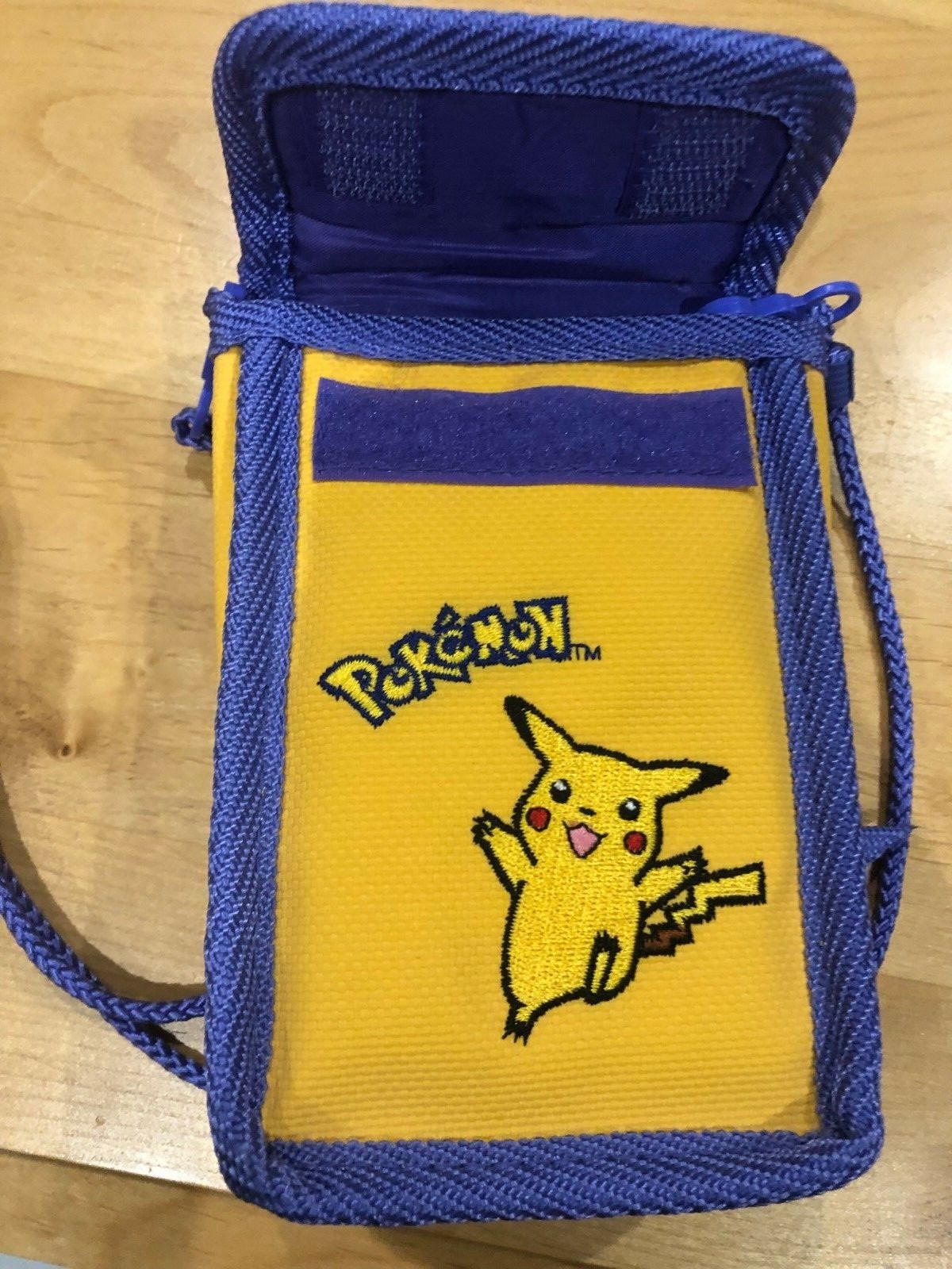 Official Nintendo Game Boy Color POKEMON Pikachu Storage Carry Case Travel Bag