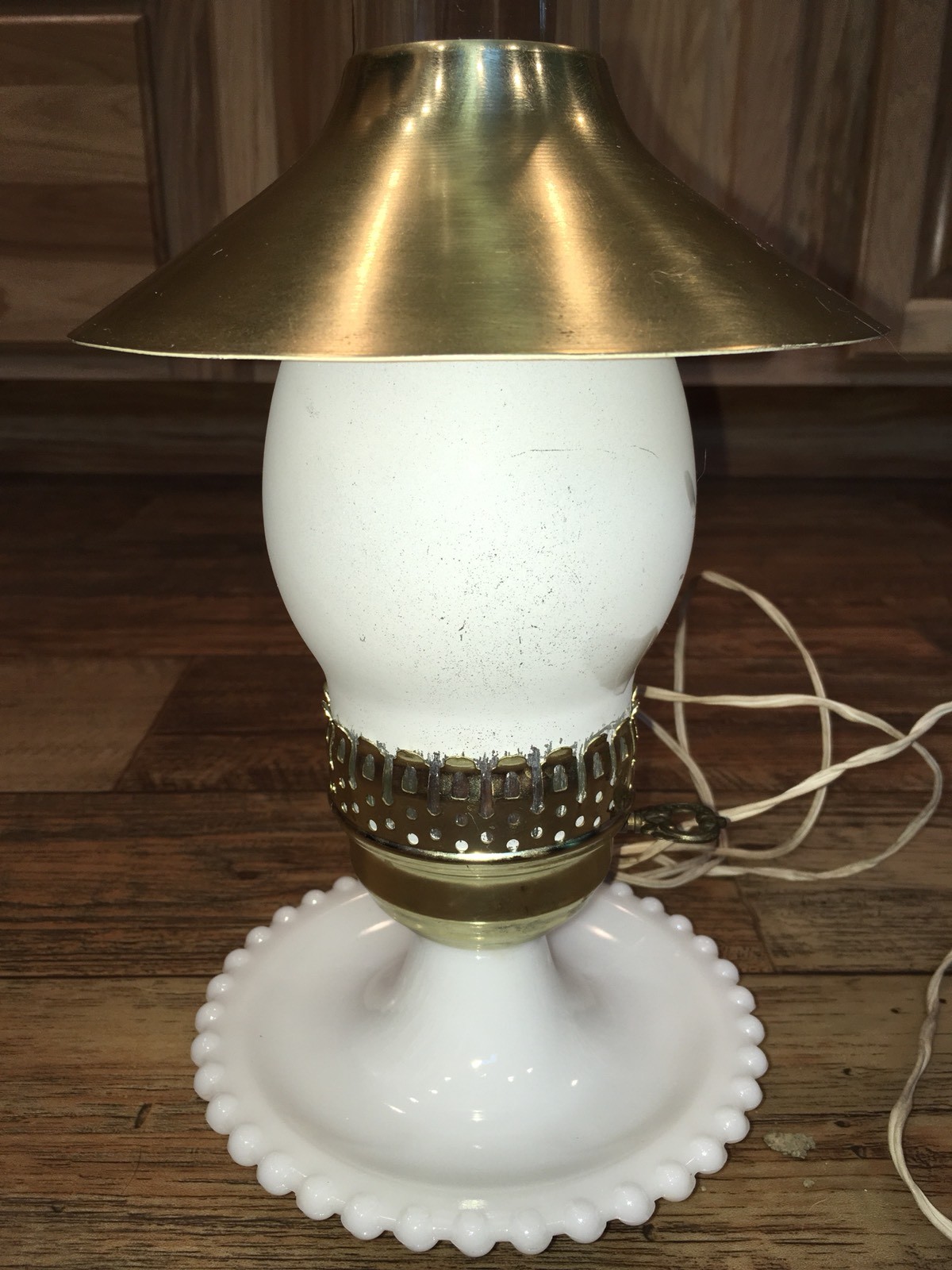 TABLE LAMP Milk Glass BEDROOM Hurricane Shade WHITE 12