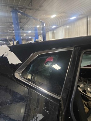 Used Right Quarter Glass fits: 2018 Nissan Rogue VIN 5 1st digit USA built w/o p