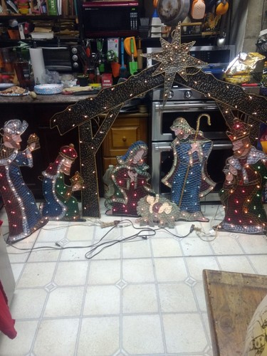 Set Of Light Up Wise Men With Nativity Set In Box Indoor/Outdoor Decorations