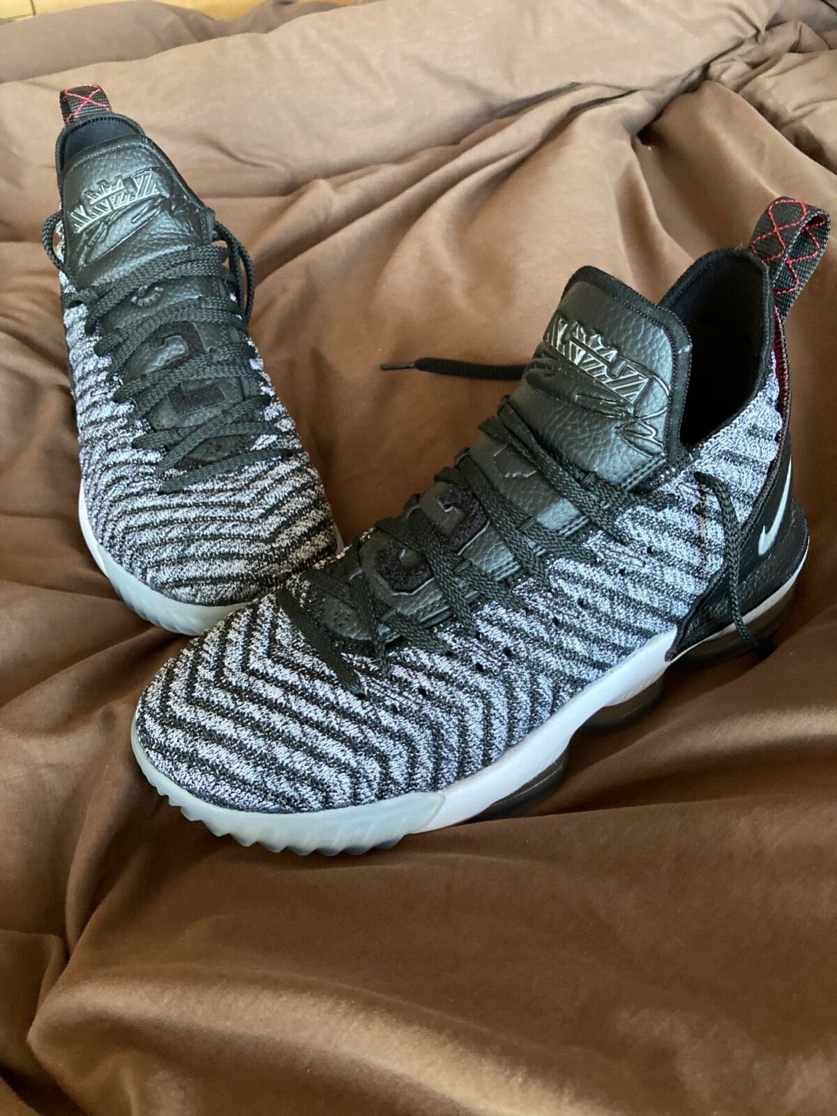 lebron james shoes 8.5