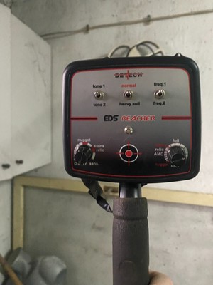 metal detector Detech eds Reacher