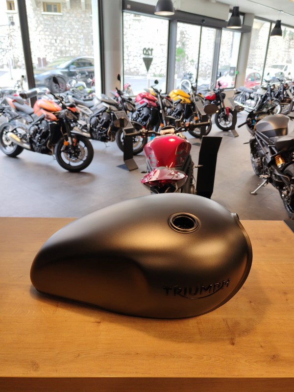 RÃ©Servoir Triumph Street Twin 900