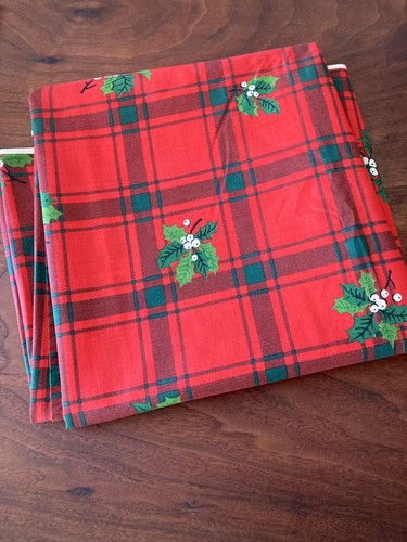 Christmas Plaid Craft Sewing Holly Cotton Fabric Apprx 94” X 53” Springs Mills
