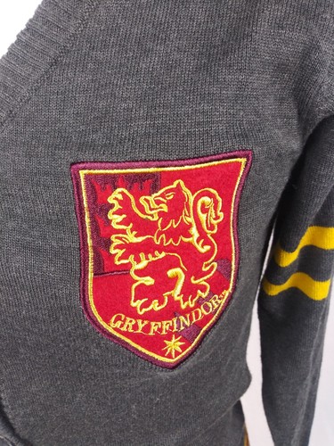 Harry Potter Gryffindor Cardigan Sweater Embroidered Crest Size Junior Small