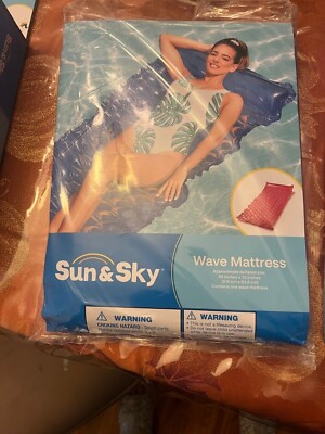 Sun & Sky Pool Wave Mattress 85'' X 33