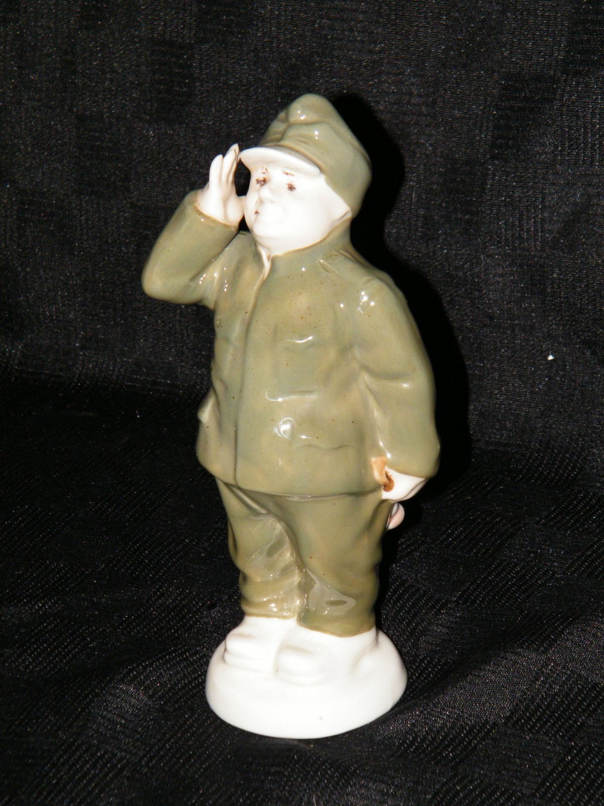 Perfect Soldier Porcelain Figure Figurine Statue Royal Dux Czech Czechoslovakia