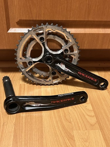 Race Face Deus Forged Crankset 175mm 104 64 BCD Triple 44 32
