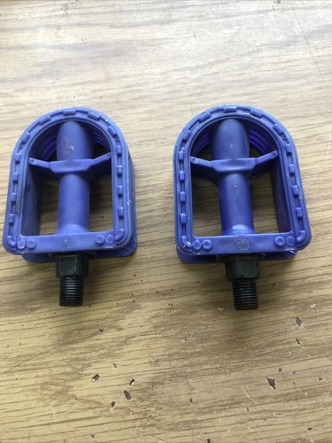 Next  16" 1-Speed Bike  Purple Pedals  KW-P224