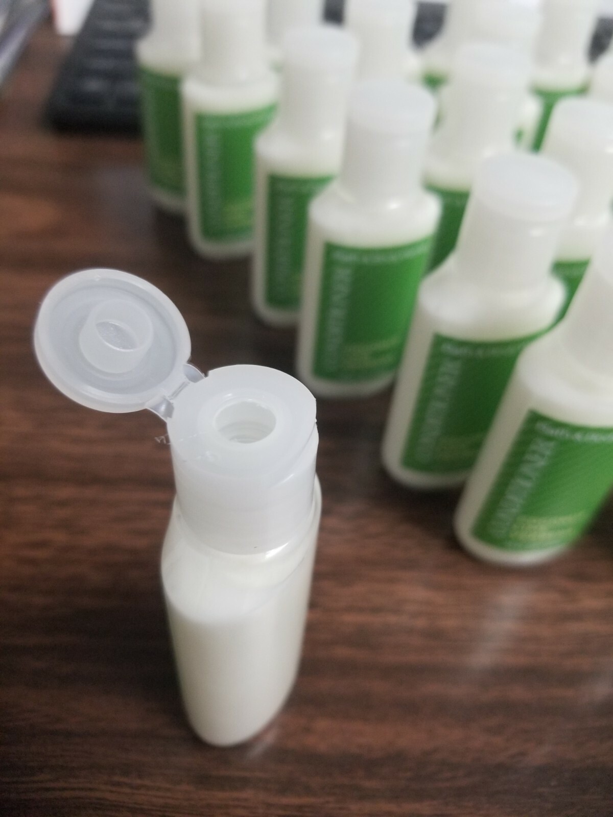 (30) CONDITIONER COCONUT LIME VERBENA .75 oz HAIR 30-BOTTLES BATH & BODY WORKS