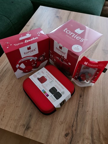 Tonies Starterset Rot, Kopfhörer, Aufbewahrungsbox, extra Benjamin Blümchen
