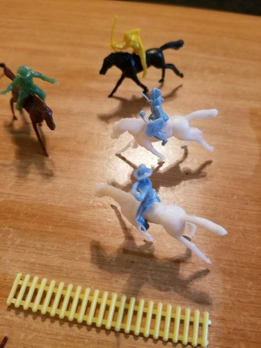 Vintage Dime Store Playset Wild West Cowboy and Indian Set Hong Kong  Orig. Pkg