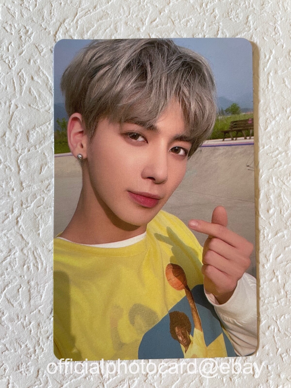 TOMORROW X TOGETHER - TXT FIGHT OR ESCAPE ユニバ weverse特典 スビン TXT Fight Or Escape Official POB Photocard Wappen Weverse
