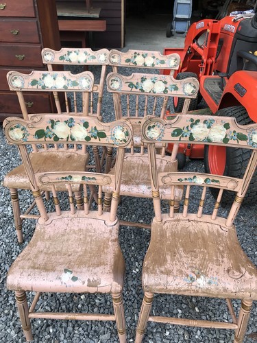 Set Of 6 1820-30 Pa. Paint Decorated Chairs