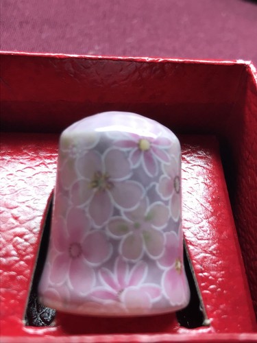 Vintage Floral Pink/Mauve Thimble