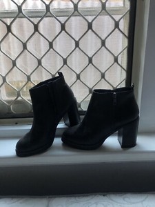 betts buzz boots