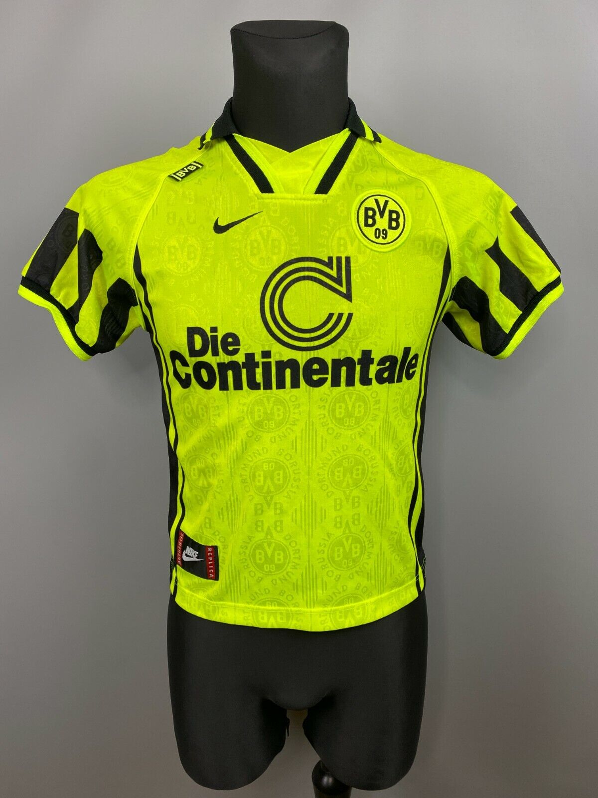 BORUSSIA DORTMUND 1996 1997 HOME SHIRT FOOTBALL SOCCER BORUSSIA DORTMUND 1996 1997 HOME SHIRT FOOTBALL SOCCER
