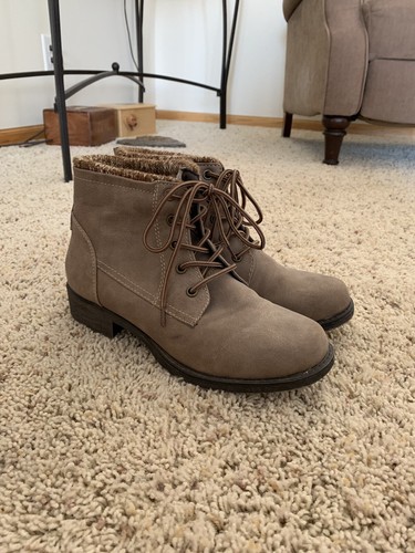 Women’s Winter Boots - Sporto size 8