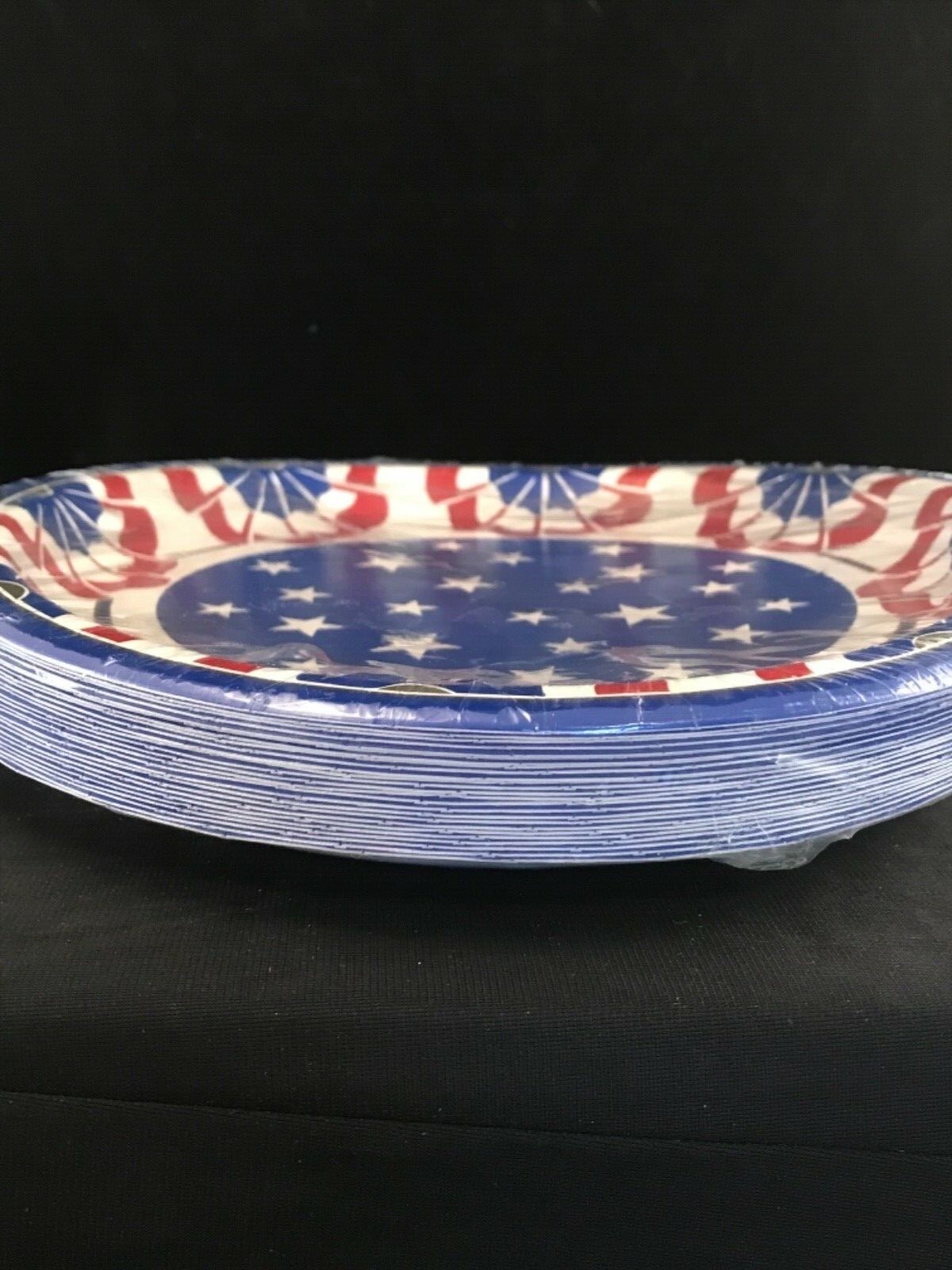 25 Red White & Blue Patriotic Paper Plates 8 7/8 Inch Diameter