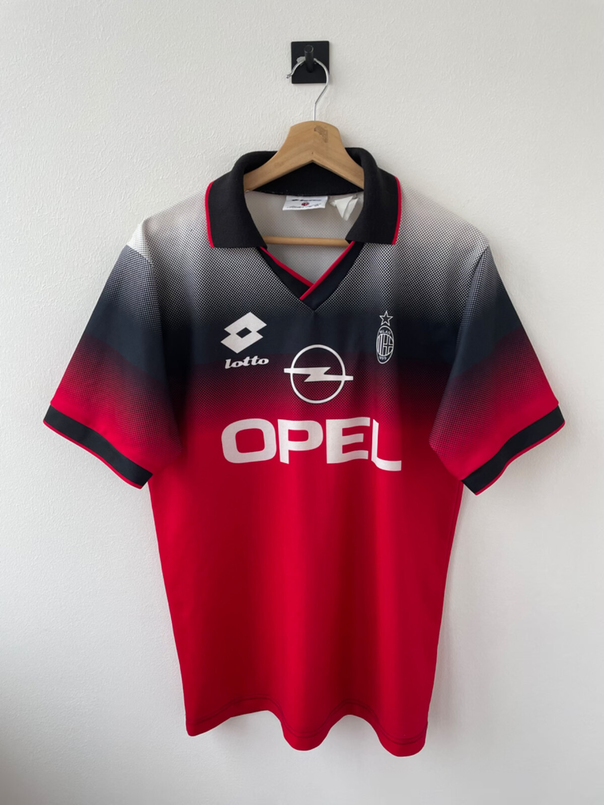 ACミラン　AC MILAN ヴィンテージ95-96 lottoユニフォーム Rare Vintage LOTTO AC MILAN 1995/1996 Training Jersey Men's