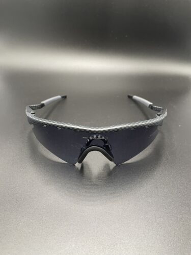 Oakley M Frame Gen 2 Carbon fiber w/ Vented Black Iridium Oakley M Frame Gen 2 Carbon fiber w/ Vented Black Iridium