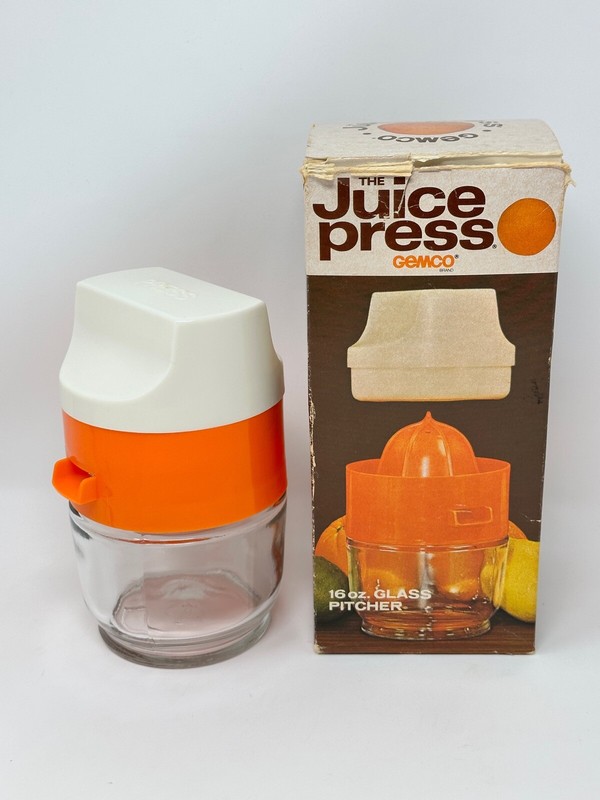 Vintage Gemco Ware The Juice Press Hand Juicer 7999-O 16 oz in Box Made in USA