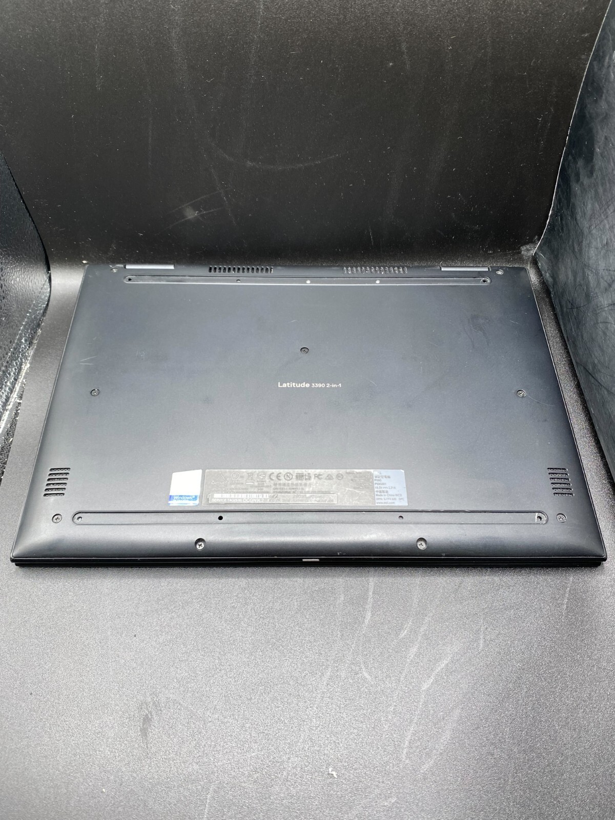Dell Latitude 3390 2 in 1, i5-8350U, 8 GB RAM 256GB SSD 13.3" - See Description