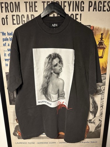 MAXXXINE マキシーン　Tシャツ　A24 公式グッズ　正規品 Maxine Minx Official Fan Club Tee – A24 Shop