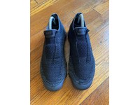 nike air vapormax se laceless triple black