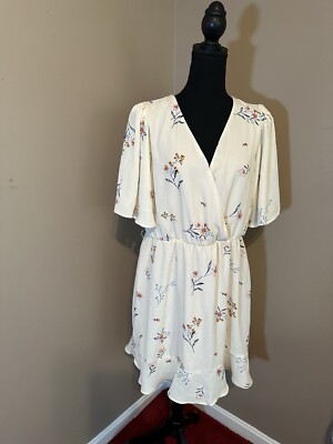 Socialite Flutter Sleeve Flora Dress Ivory NWT XL