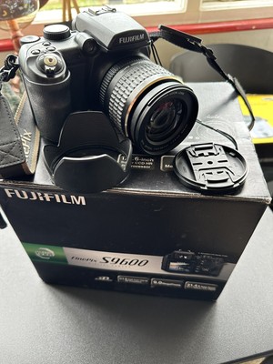 Fujifilm Finepix S9600 Digital Camera Working But Focus Error Spares Boxed