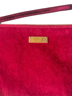 Ipsy Hot Pink Fuzzy Hairy Cosmetic Makeup Travel Bag Pouch w/wristlet & zipper