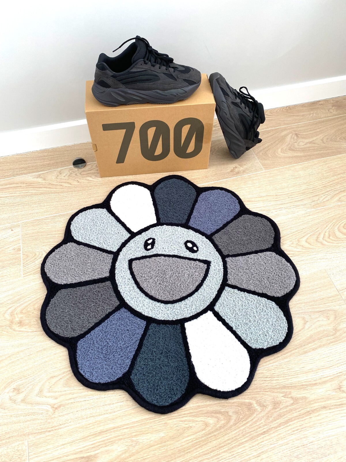 村上隆 Flower Floor Mat Black × White Takashi Murakami Flower Floor Mat Black White kaikai kiki