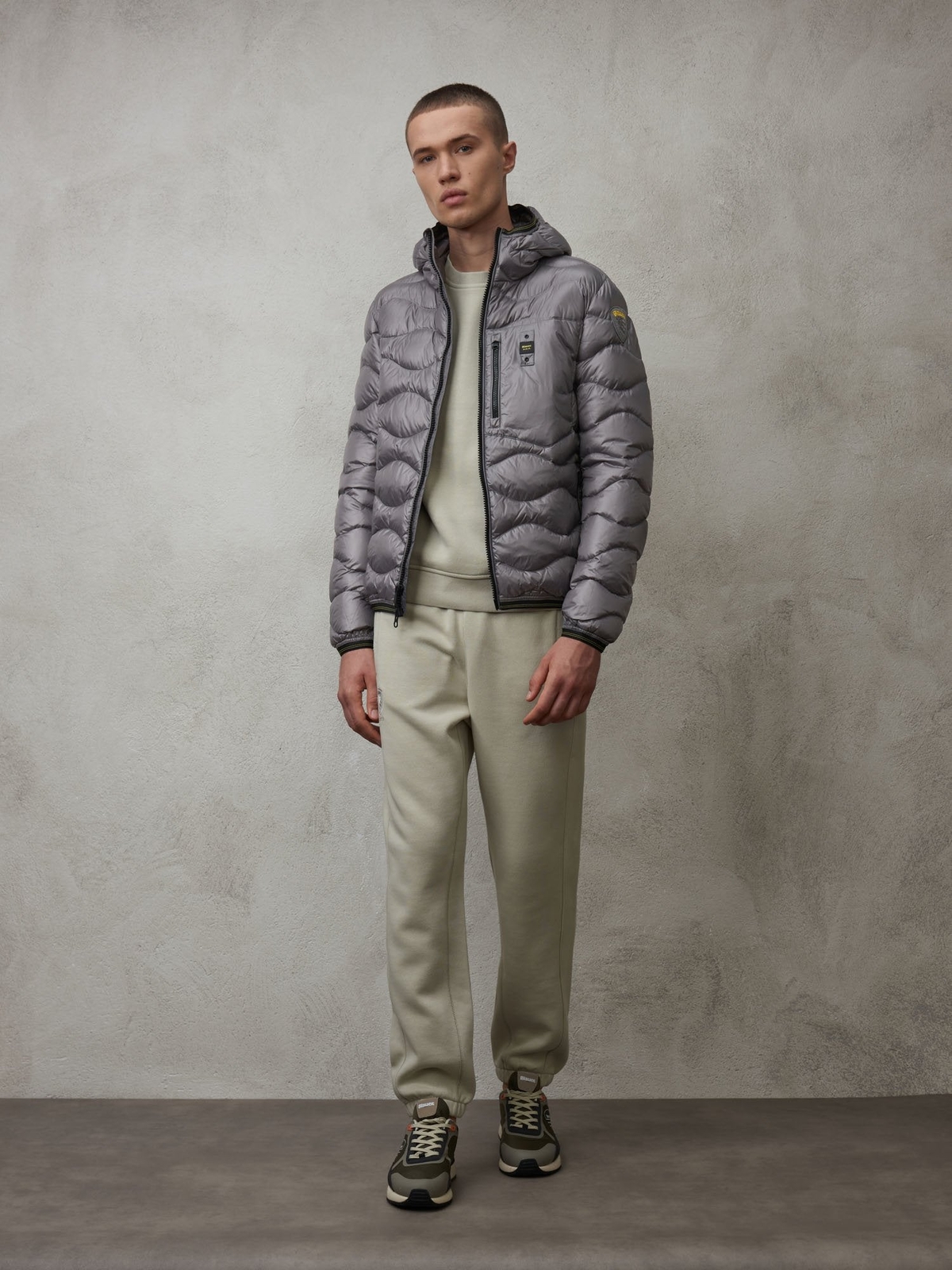 BLAUER DAUNENJACKE BLAUER STICKER FANTASY UNDINE WELLE