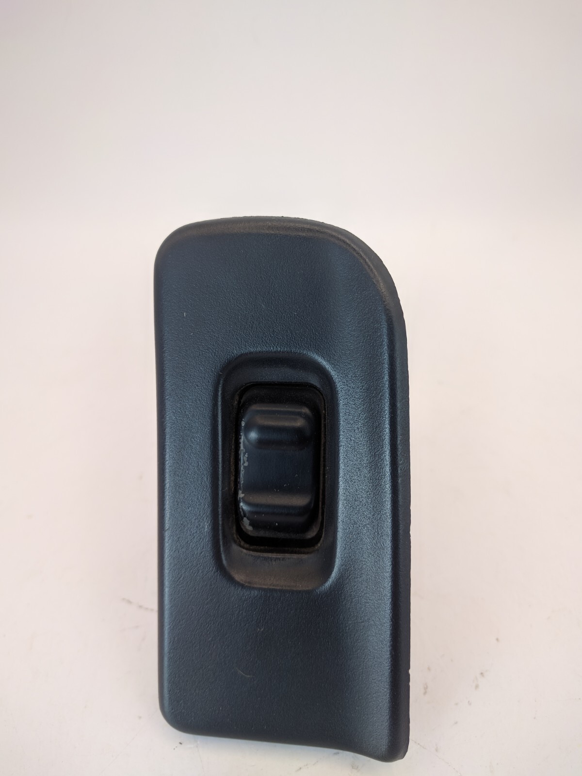 Windo　604590 Amazon.com: Obaee Master Window Switch Control Button Front