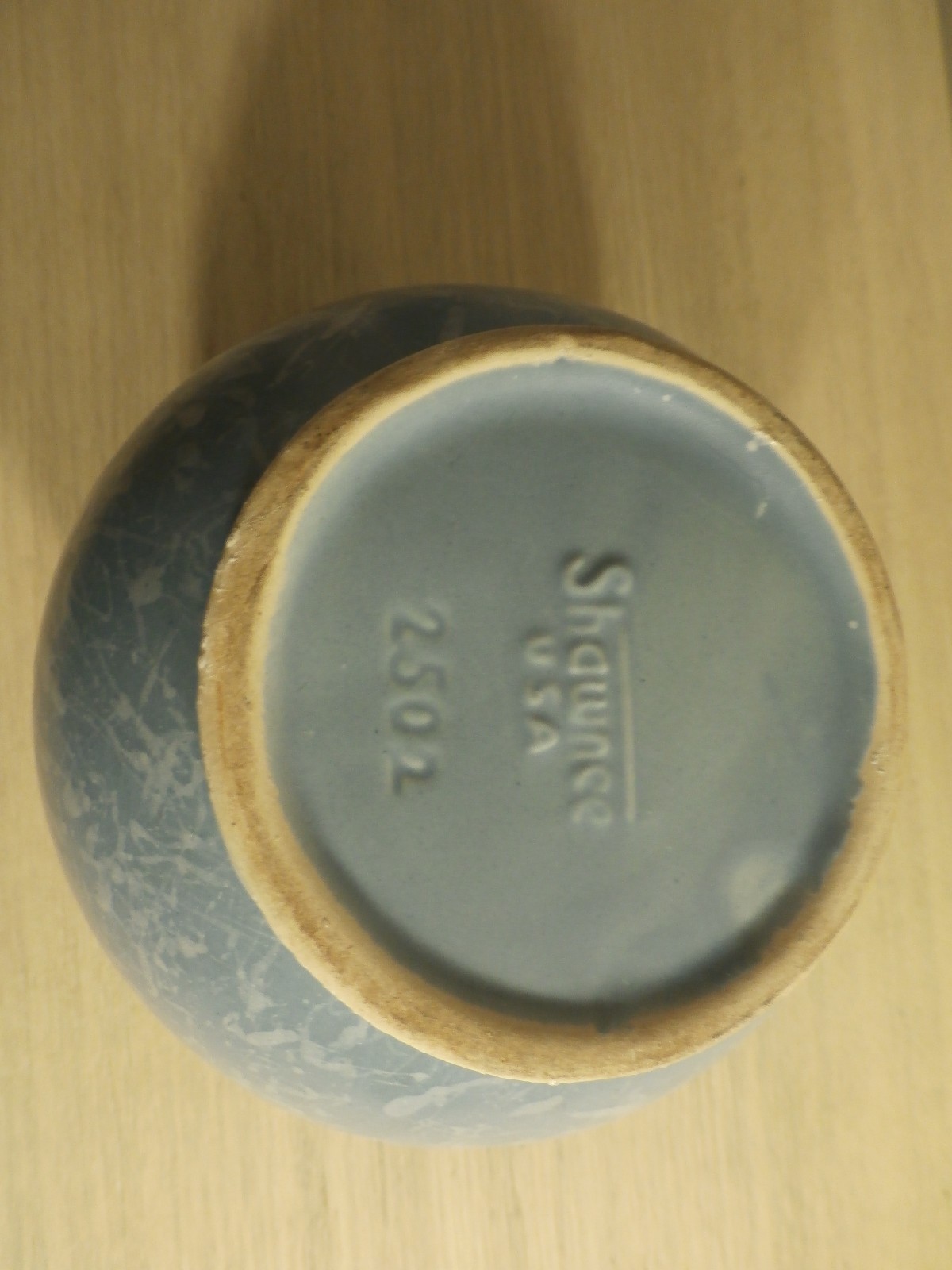 Vintage SHAWNEE BLUE & WHITE SPLATTER COLOR RUFFLED VASE/POT-6