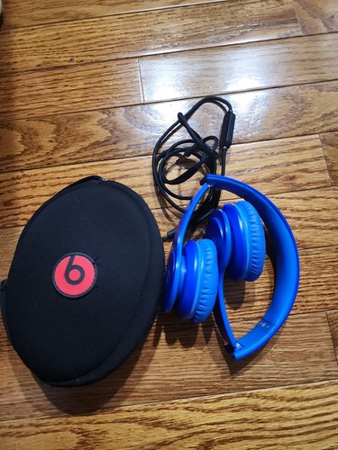 Beats by dr.dre Headphones Wired Bright Blue With zip Case