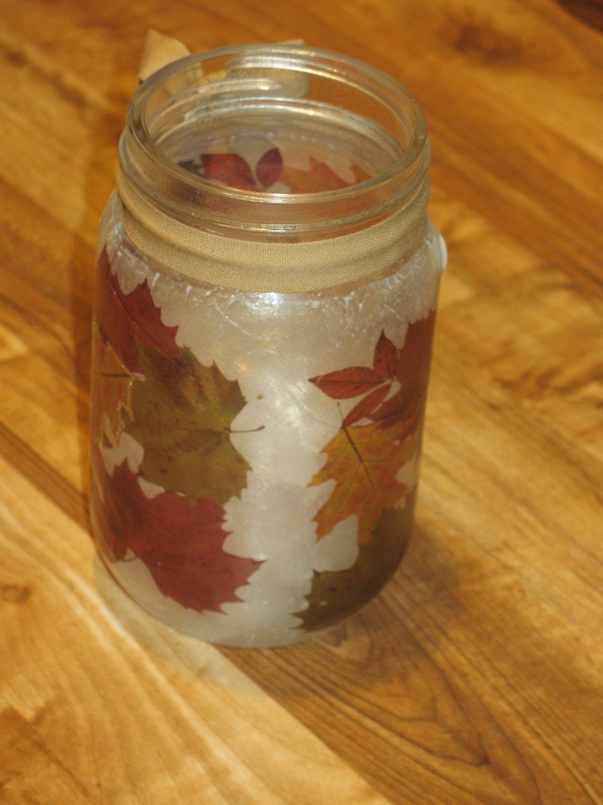 Frosted Glass Jar w/ LED Twnkling Fairy Lights  Leaf Motif Craft
