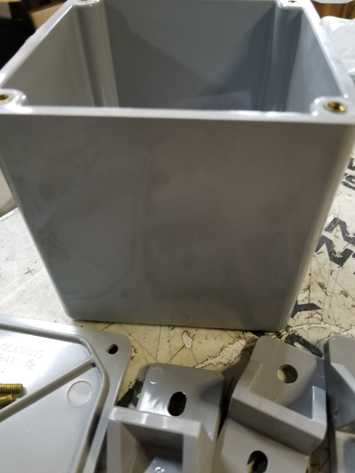 ROYAL RJB44L - Fiberglass Screwcover Junction Box 4x4x4 Enclosure - Picture 4 of 7
